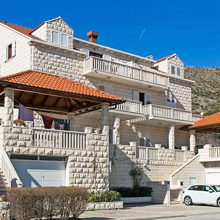 Apartman Moretic *
