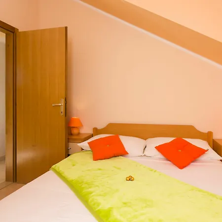 Apartment Moretic *